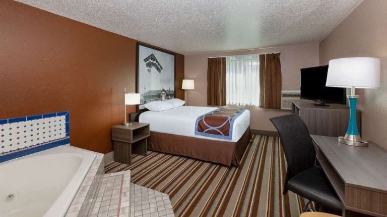 Super 8 by Wyndham North Platte
