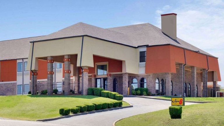 Super 8 by Wyndham Sapulpa/Tulsa Area