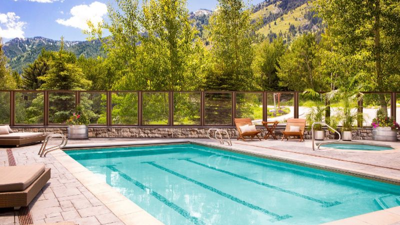 Teton Mountain Lodge & Spa, room with private jacuzzi, photo 4