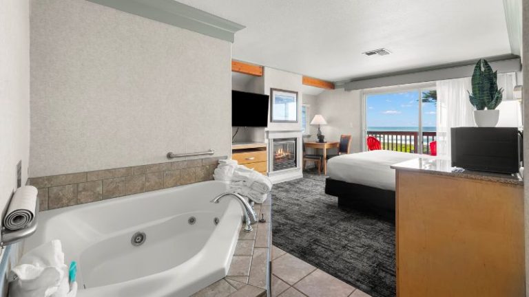 The Beachcomber Motel and Spa on the Beach