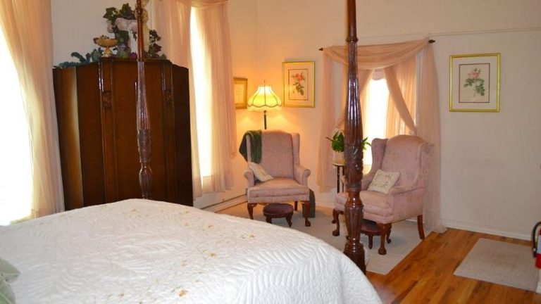 The Brownstone Inn