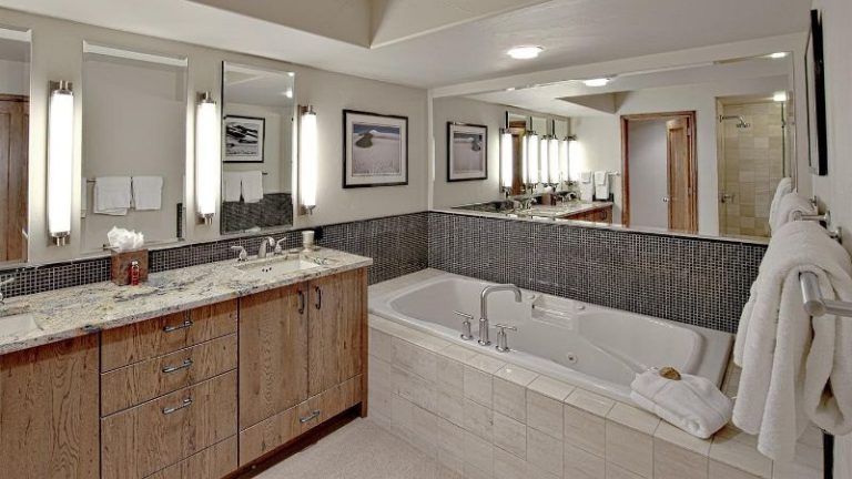 The Pines Lodge, A RockResort