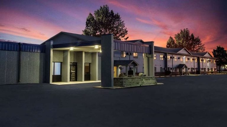 Travelodge by Wyndham Wahpeton Event Center