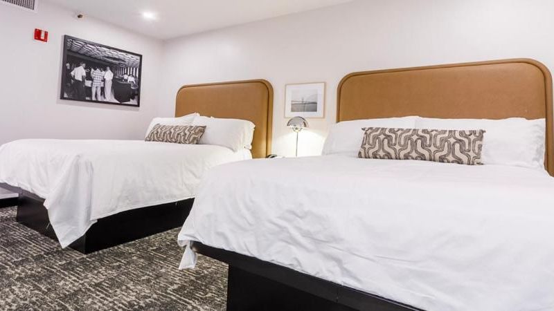Wendover Nugget Hotel & Casino by Red Lion Hotels, room with private jacuzzi, photo 4