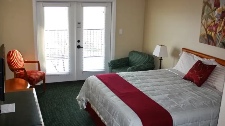 Whitney Mountain Lodge