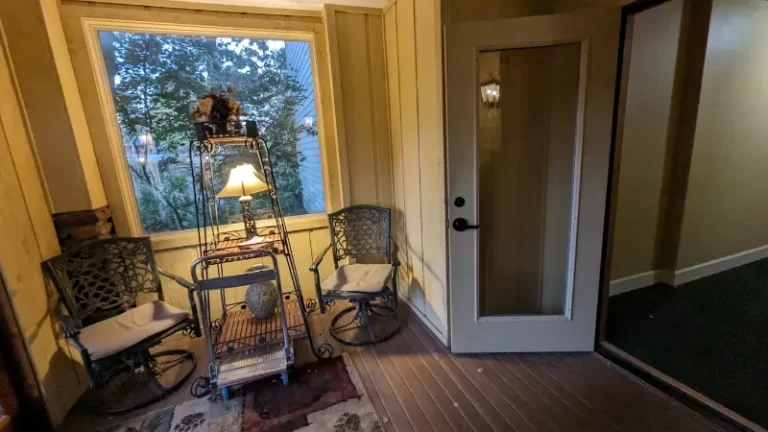 Whitney Mountain Lodge