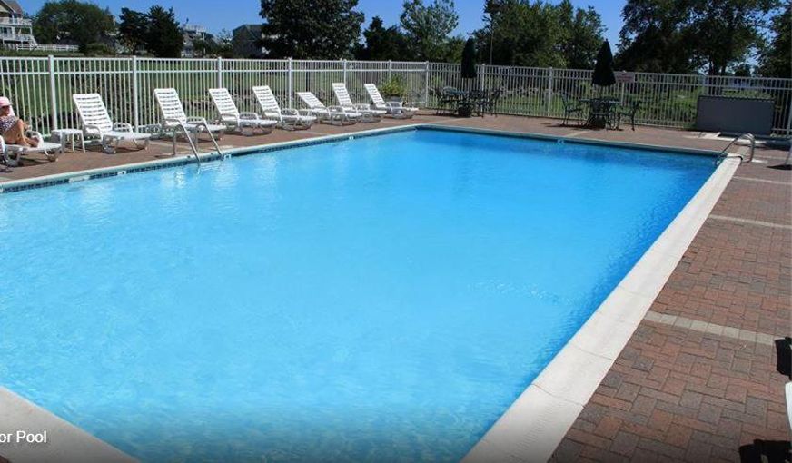 Winnapaug Inn, room with private jacuzzi, photo 7