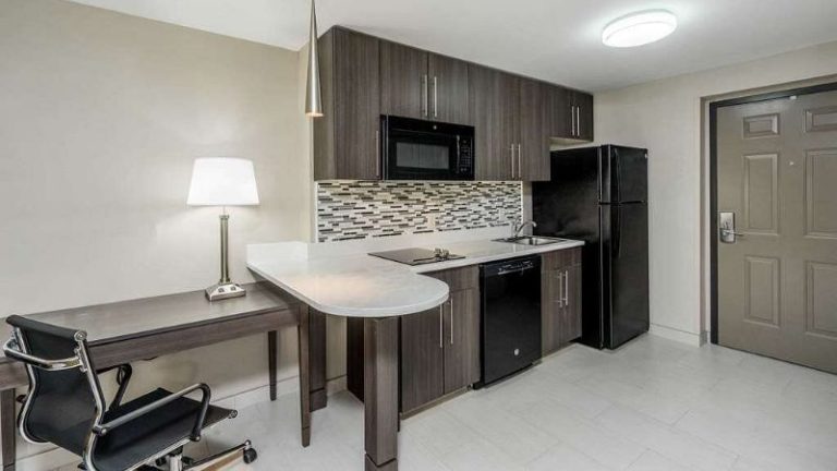 Baymont by Wyndham Clarksville