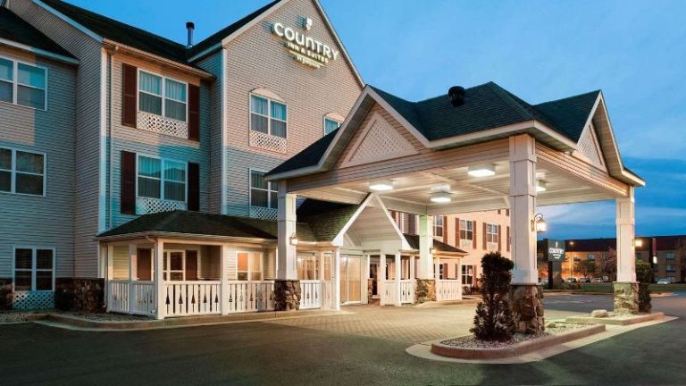 Country Inn & Suites by Radisson, Stevens Point, WI