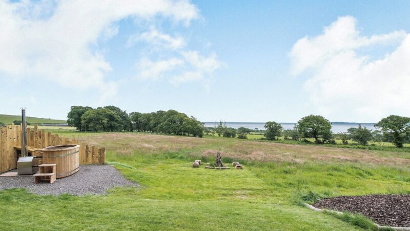 1 bedroom accommodation in Glencaple, near Dumfries, cabin with a private hot tub, photo 1