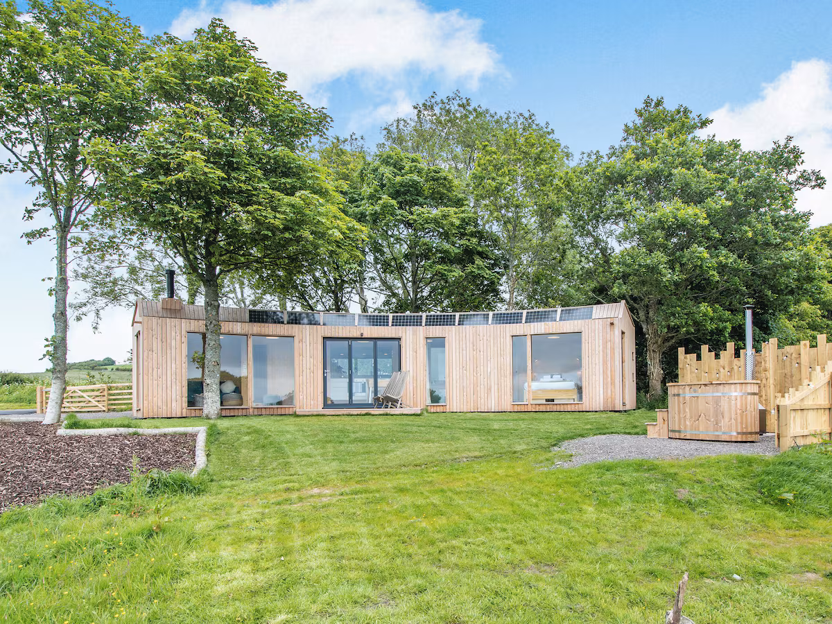 1 bedroom accommodation in Glencaple, near Dumfries, cabin with a private hot tub, photo 2