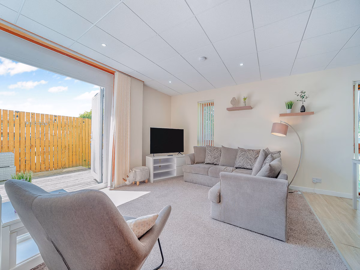 2 bedroom accommodation in Moffat, cabin with a private hot tub, photo 3