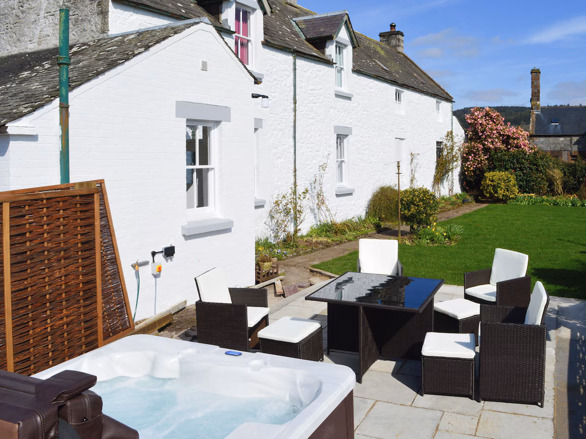 2 bedroom accommodation in Near Newton Stewart, cabin with a private hot tub, photo 2