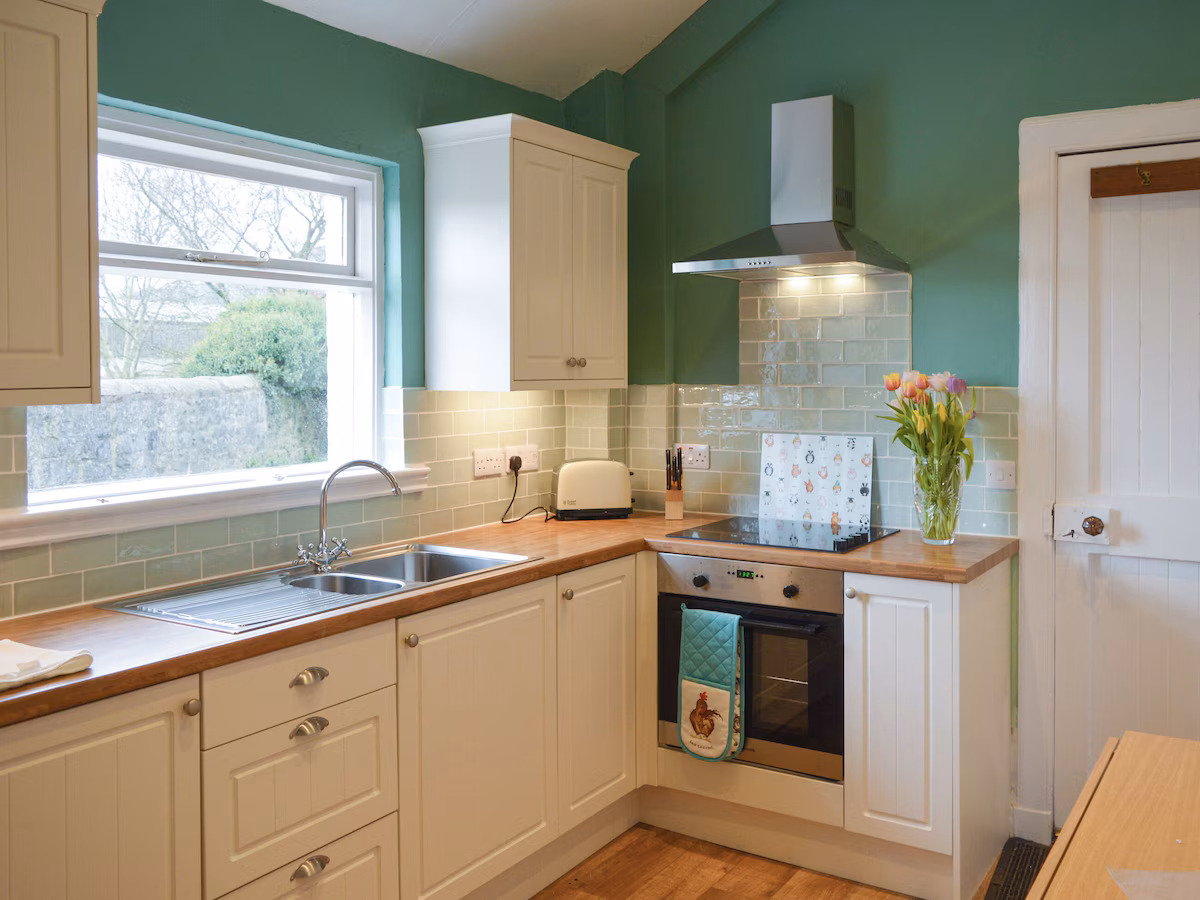 2 bedroom accommodation in Near Newton Stewart, cabin with a private hot tub, photo 5