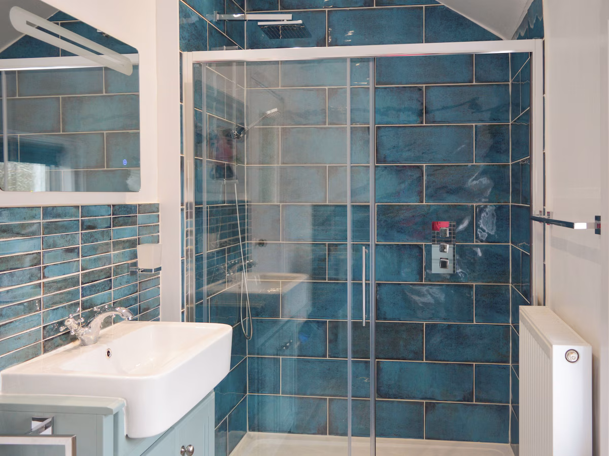 2 bedroom accommodation in Near Newton Stewart, cabin with a private hot tub, photo 6