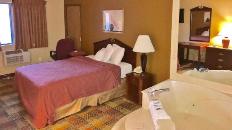 Americas Best Value Inn Livonia Detroit
