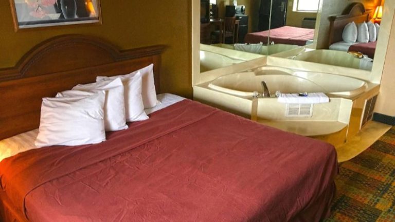 Americas Best Value Inn Livonia Detroit
