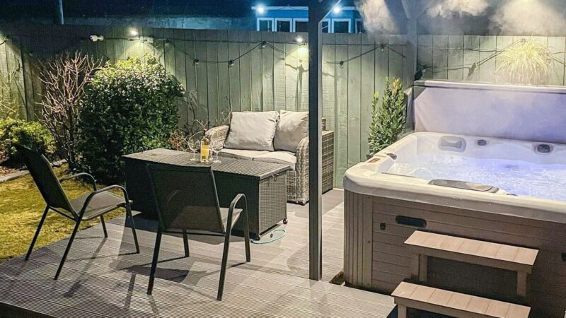 Ardentorrie Holiday Home, Inverness, cabin with a private hot tub