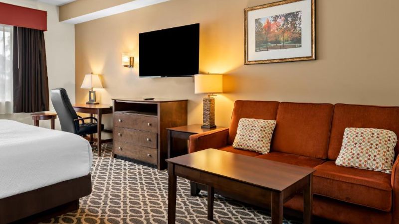 Best Western Paradise Inn, room with private jacuzzi, photo 4