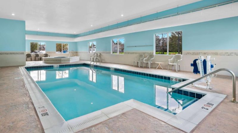 Best Western Paradise Inn, room with private jacuzzi, photo 6