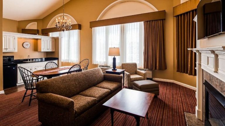 Best Western Plus Dutch Haus Inn & Suites