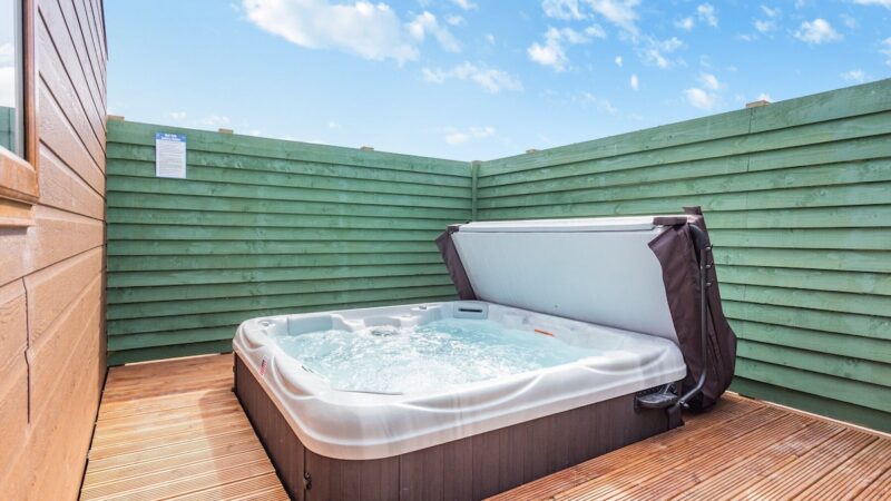 Burray – Harrow Lodges John O’Groats, Mey, near Thurso, cabin with a private hot tub