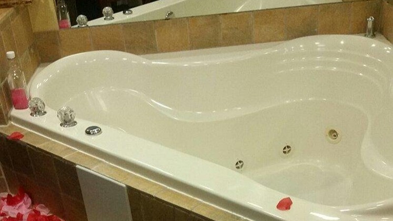 Comfort Suites Elkridge Columbia Gateway, room with private jacuzzi, photo 4