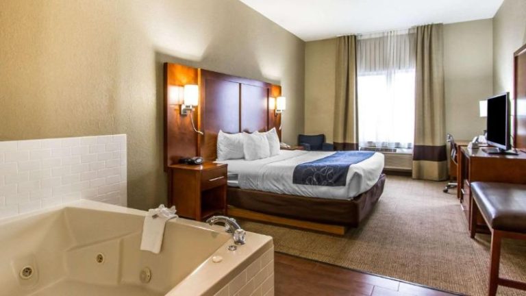Comfort Suites Mattoon