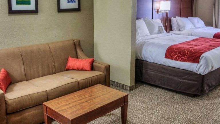 Comfort Suites Plymouth Near US-30