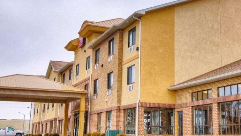Comfort Suites Plymouth Near US-30