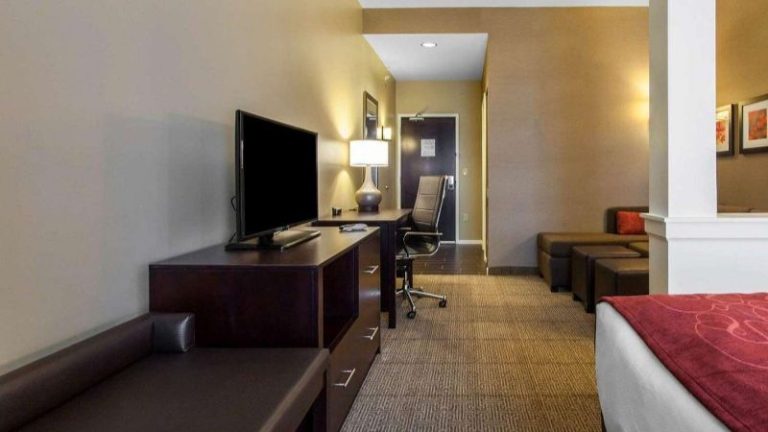 Comfort Suites Youngstown North