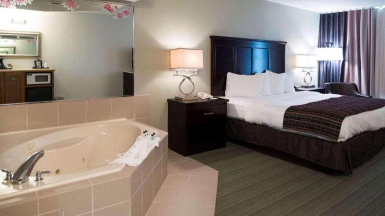 Country Inn & Suites by Radisson, Effingham, IL