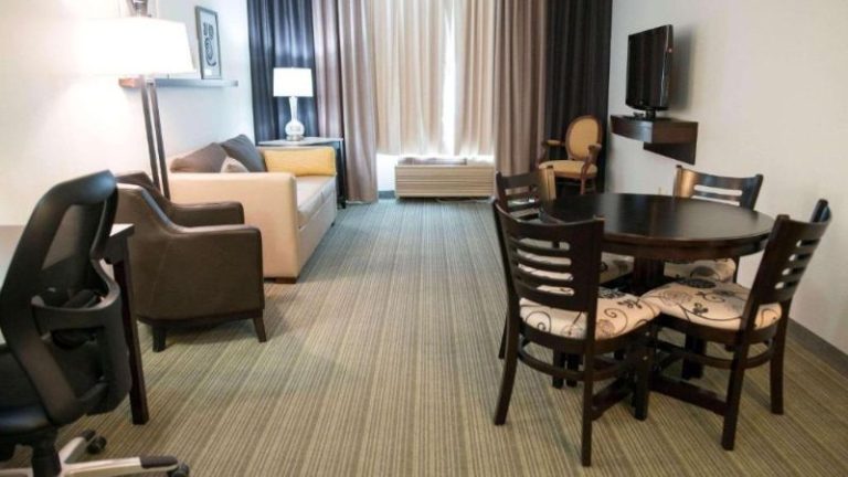 Country Inn & Suites by Radisson, Effingham, IL