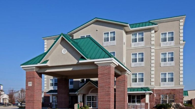 Country Inn & Suites by Radisson, Elkhart North, IN