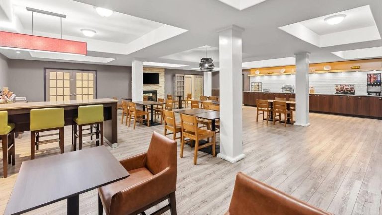 Country Inn & Suites by Radisson, Elizabethtown, KY