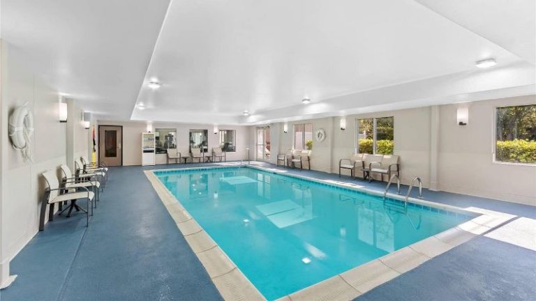 Country Inn & Suites by Radisson, Elizabethtown, KY