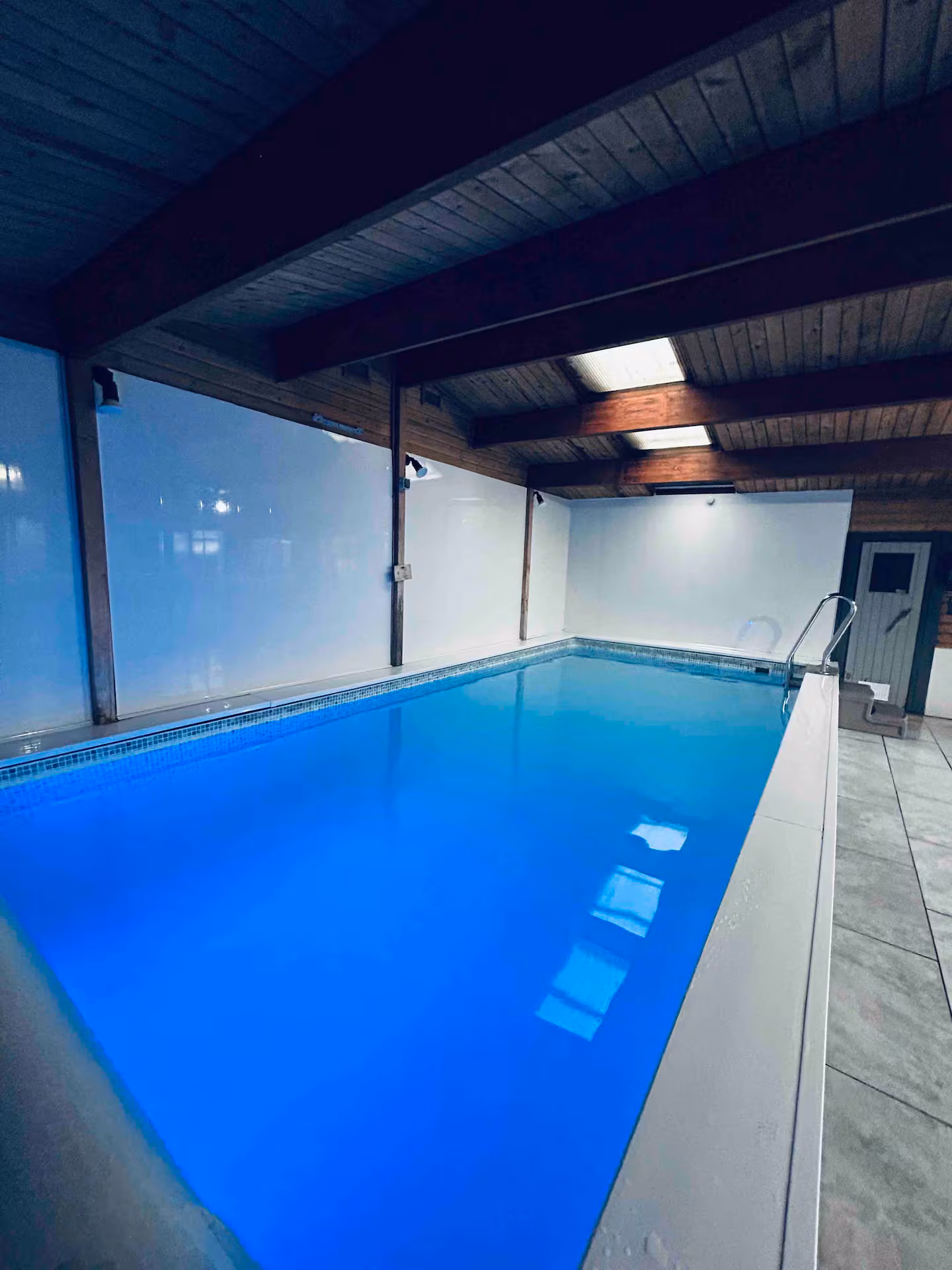 Dalgarnock cottage, cabin with a private hot tub, photo 7