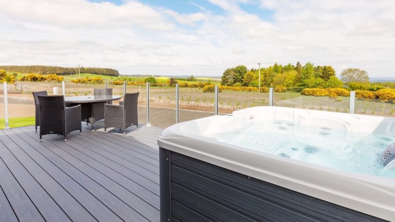 Eriskay Lodge, cabin with a private hot tub
