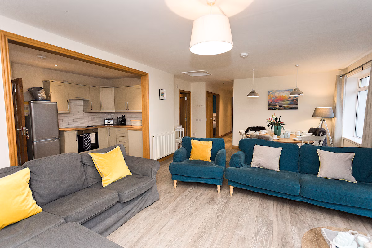 Fleet View, cabin with a private hot tub, photo 4