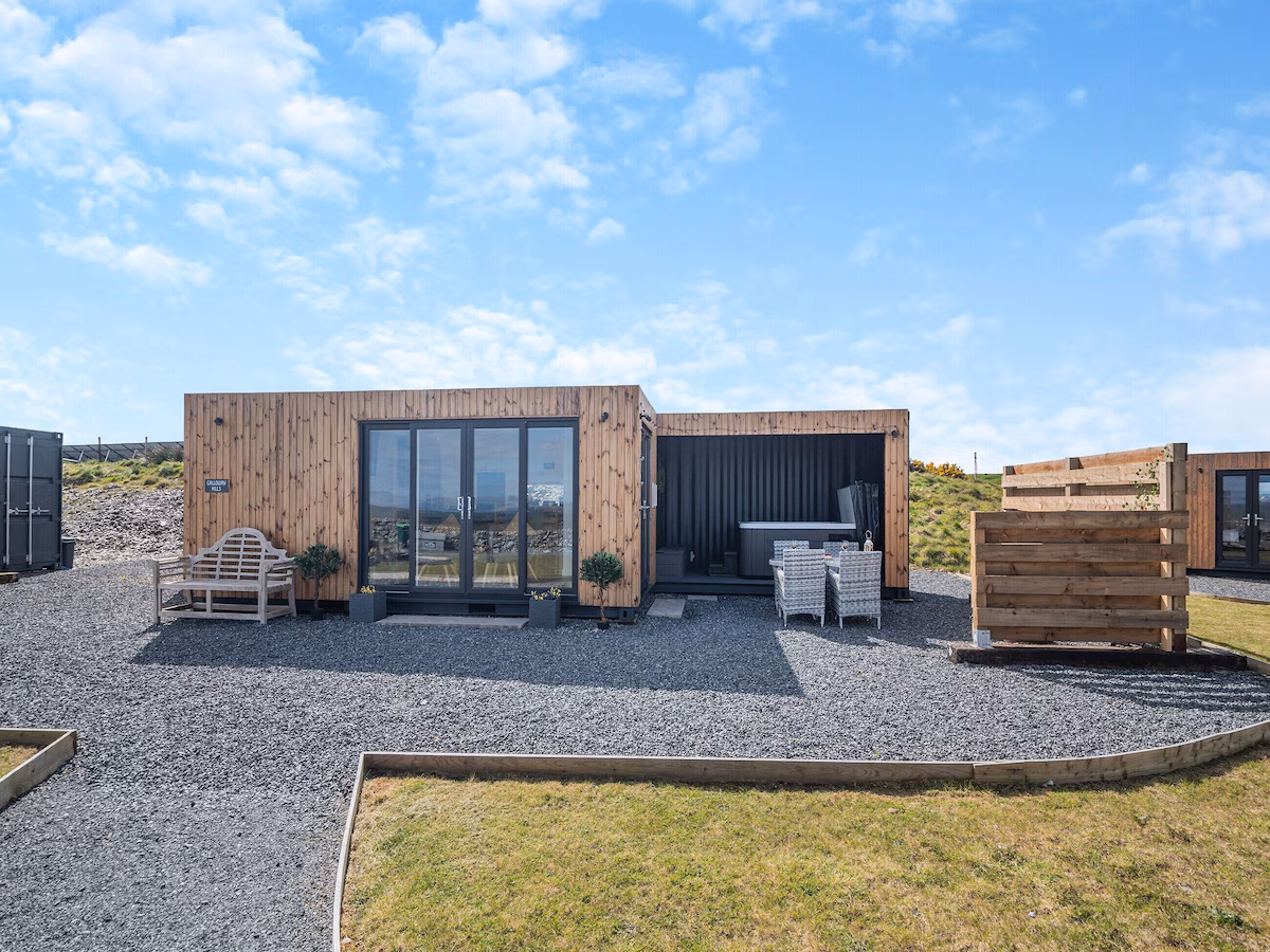 Galloway Hills – Galloway Luxury Lodges, Wigtown, cabin with a private hot tub, photo 2