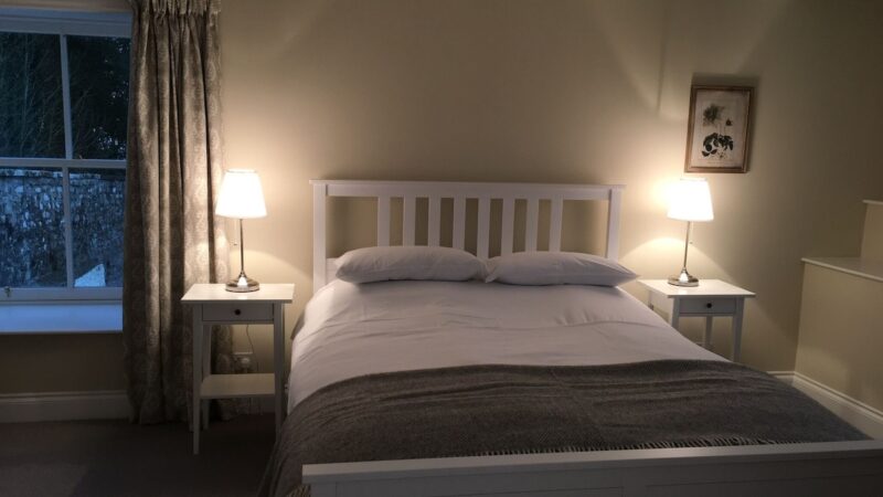 Garden Cottage, cabin with a private hot tub, photo 1