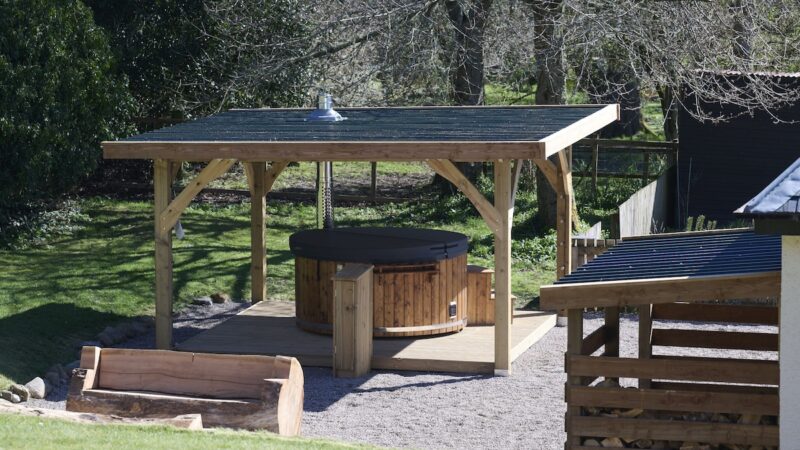 Glen View, cabin with a private hot tub