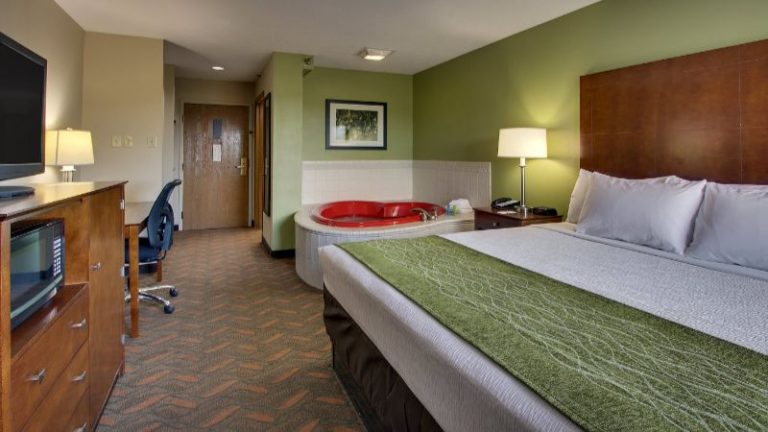 Greenfield Inn & Suites Elizabethtown, KY I65 Exit 94