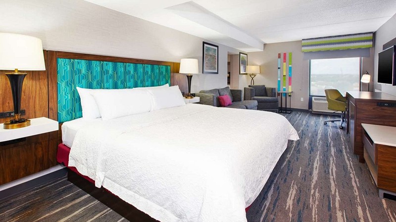 Hampton Inn College Park, room with private jacuzzi, photo 2
