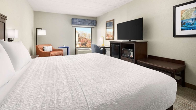 Hampton Inn Columbia, MD, room with private jacuzzi, photo 4