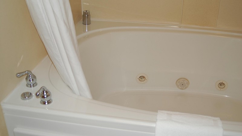 Hampton Inn Columbia, MD, room with private jacuzzi, photo 3