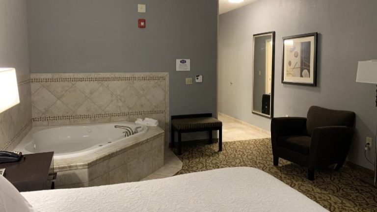 Hampton Inn & Suites Sharon