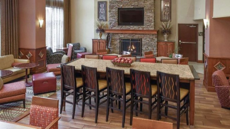 Hampton Inn & Suites Youngstown-Canfield