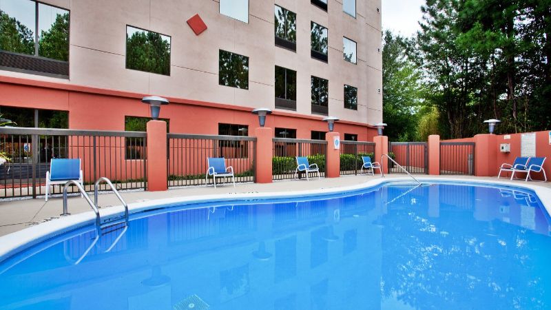 Holiday Inn Express & Suites Lawrenceville, an IHG Hotel, room with private jacuzzi, photo 6