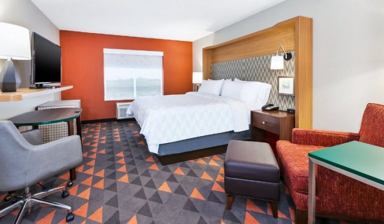 Holiday Inn & Suites Toledo Southwest – Perrysburg By Ihg